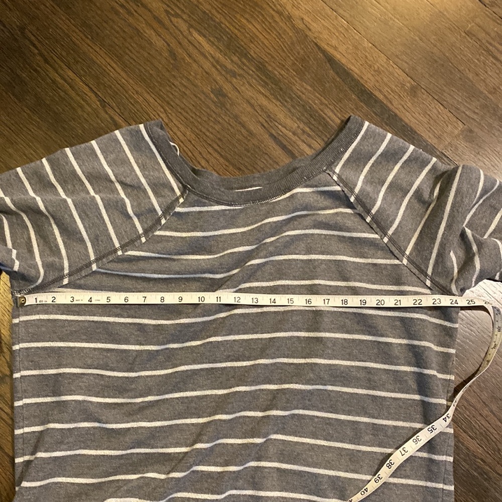 Aerie Gray Sweatshirt XXL Silver Stripes Stripe EUC - Picture 3 of 7